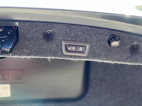 Used 2011 BMW 550i Sedan RWD image 32