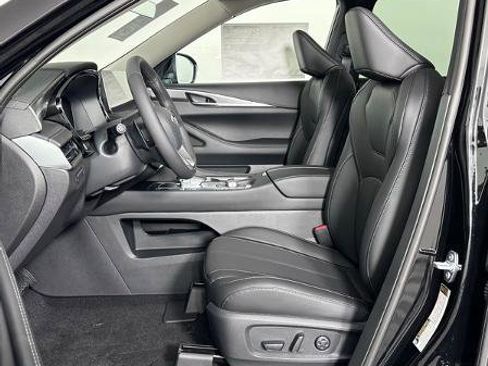 Certified 2026 INFINITI QX60 Pure w/ Cargo Package image 14