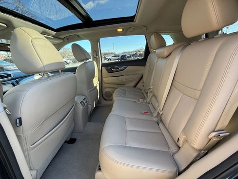 Used 2015 Nissan Rogue SL w/ SL Premium Package image 25