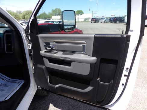 Used 2015 RAM 3500 Tradesman w/ Power & Remote Entry Group AWD/4WD image 11