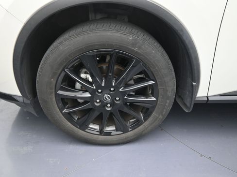 Used 2024 Nissan Murano SV w/ SV Midnight Edition Package image 10