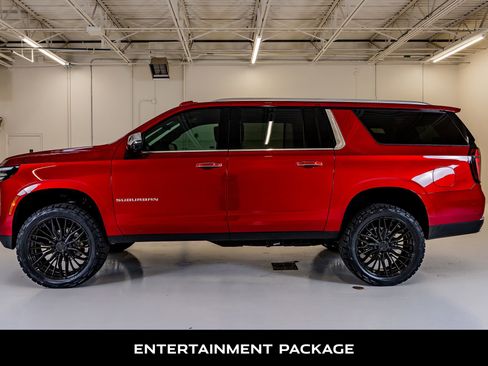 Used 2026 Chevrolet Suburban Premier AWD/4WD image 6