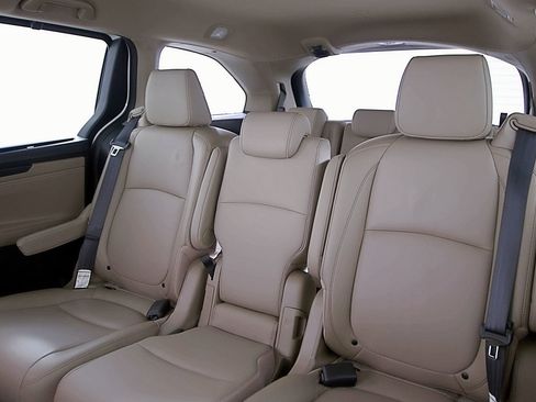 Used 2023 Honda Odyssey EX-L image 17