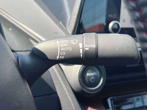 Used 2026 Toyota Prius Plug-In Hybrid FWD image 23