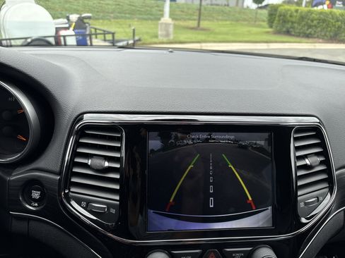 Used 2019 Jeep Grand Cherokee Limited AWD/4WD image 29
