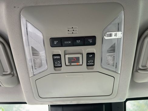 Used 2022 Toyota RAV4 XLE w/ Convenience Package image 22