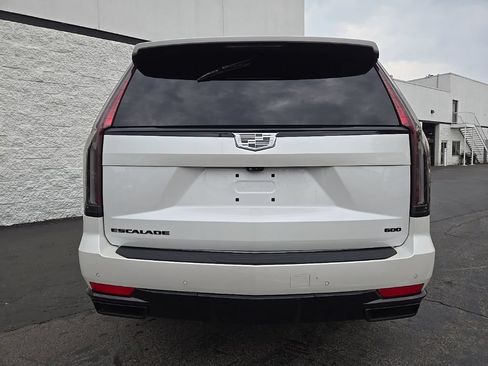 Certified 2023 Cadillac Escalade Sport w/ LPO, ONYX Package AWD/4WD image 7
