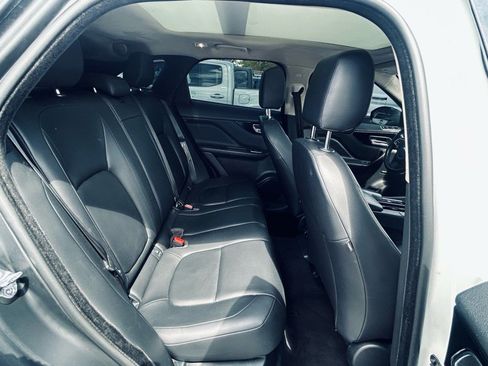 Used 2020 Jaguar F-PACE Premium image 13