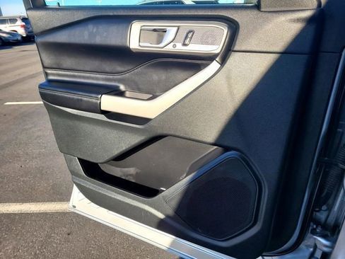 Certified 2024 Toyota Sienna LE image 27