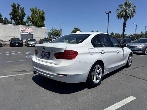 Used 2014 BMW 328i Sedan RWD image 3