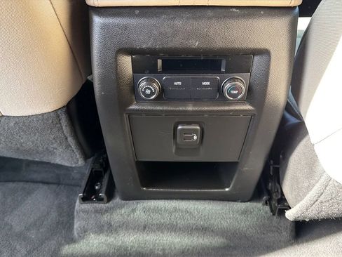 Used 2022 Chevrolet Traverse LT AWD/4WD image 30