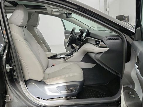 Used 2023 Toyota Camry XLE w/ Navigation Package image 16