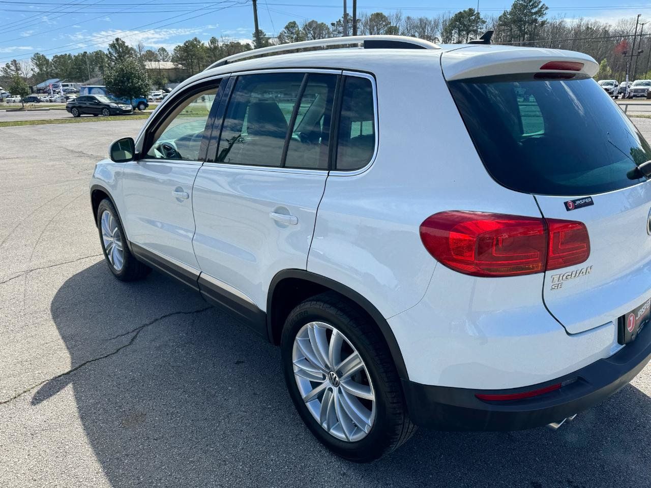 Used 2016 Volkswagen Tiguan SE FWD image 14