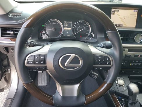 Used 2016 Lexus ES 350 image 24