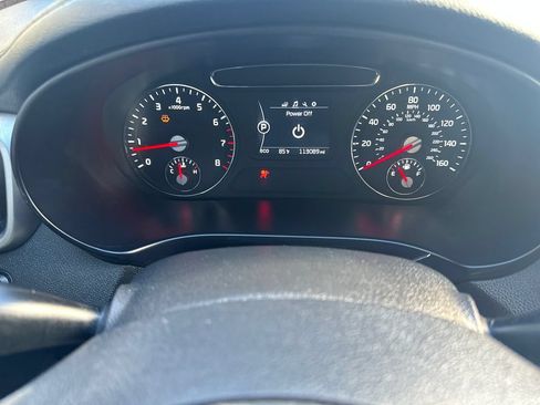 Used 2017 Kia Sorento FWD image 25