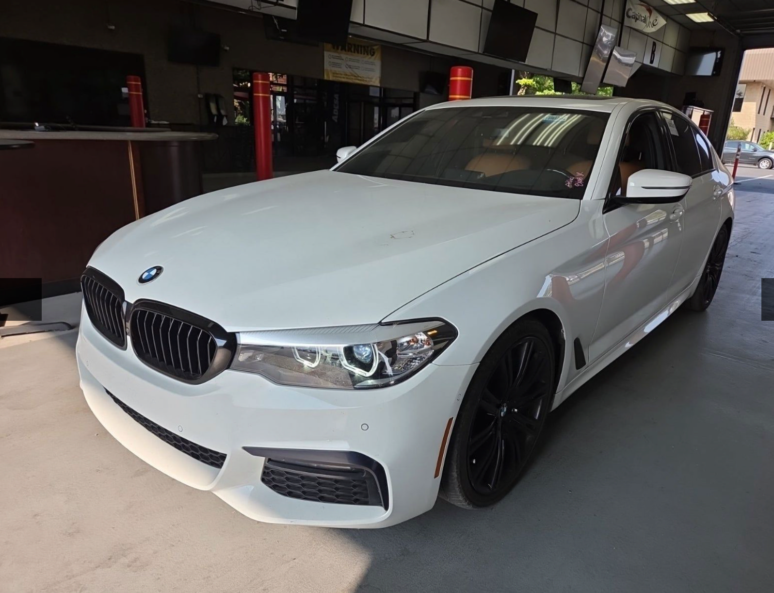 Used 2019 BMW 540i w/ M Sport Package RWD image 1