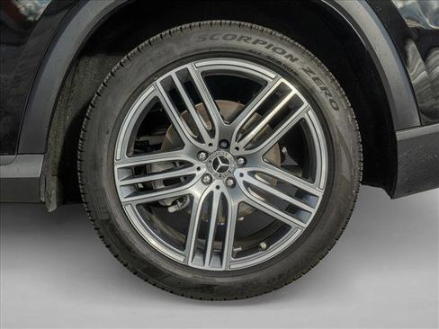 Used 2025 Mercedes-Benz GLS 450 GLS 450 image 17
