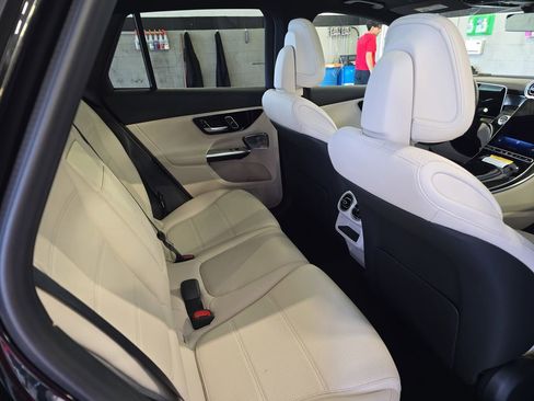 New 2026 Mercedes-Benz GLC 300 image 11