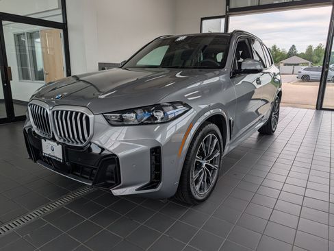 Used 2026 BMW X5 xDrive40i AWD/4WD image 7