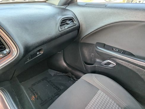Used 2019 Dodge Challenger SXT RWD image 30
