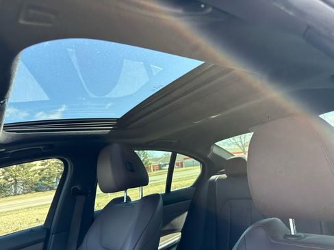 Used 2019 BMW 330i xDrive Sedan w/ Driving Assistance Package image 13