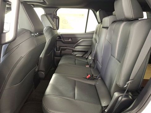 New 2026 Toyota 4Runner Limited AWD/4WD image 9