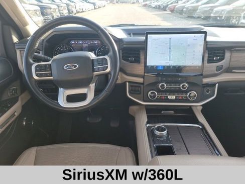 Used 2024 Ford Expedition Limited image 4