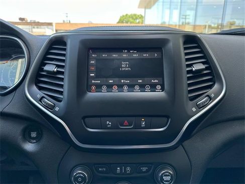 Used 2021 Jeep Cherokee Latitude Lux image 70