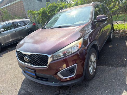 Used 2016 Kia Sorento FWD w/ LX Convenience Package image 1