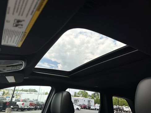 Used 2022 Jeep Grand Cherokee Laredo X RWD image 45