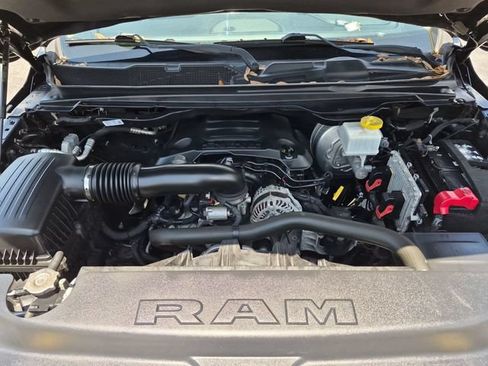 Used 2019 RAM 1500 Laramie AWD/4WD image 31