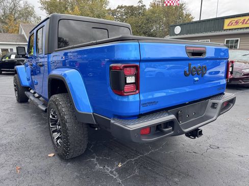 Used 2021 Jeep Gladiator Sport image 4