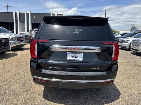 Used 2022 GMC Yukon XL SLT w/ SLT Luxury Package RWD image 8