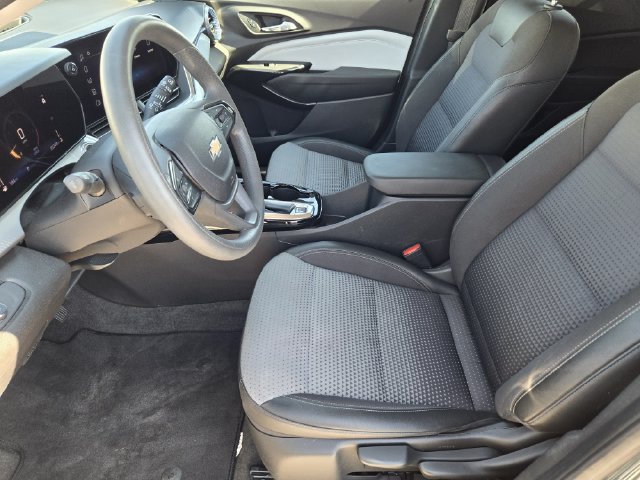 Used 2025 Chevrolet Trax LT FWD image 13