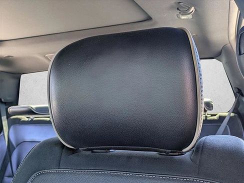 Used 2019 RAM 1500 Laramie image 14