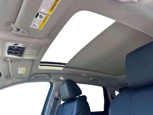 Certified 2025 Acura MDX SH-AWD image 12