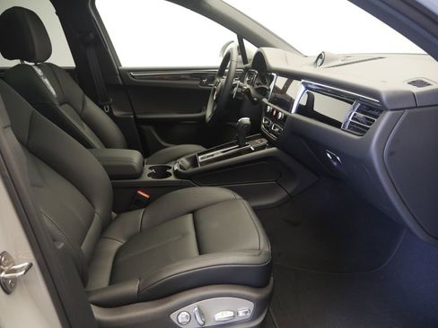New 2026 Porsche Macan AWD/4WD image 22