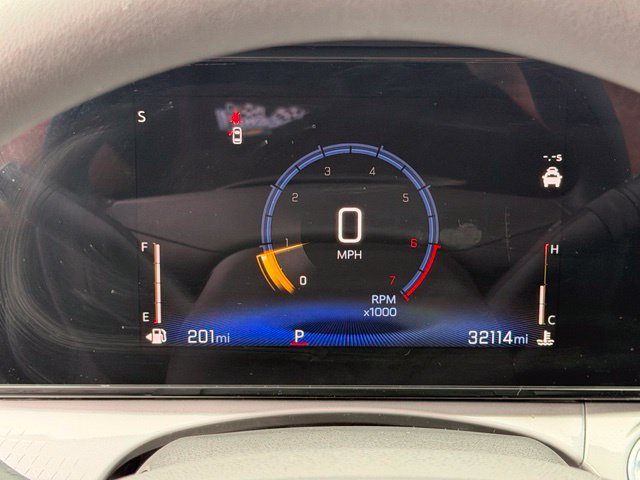 Certified 2025 Chevrolet Trax LT FWD image 24