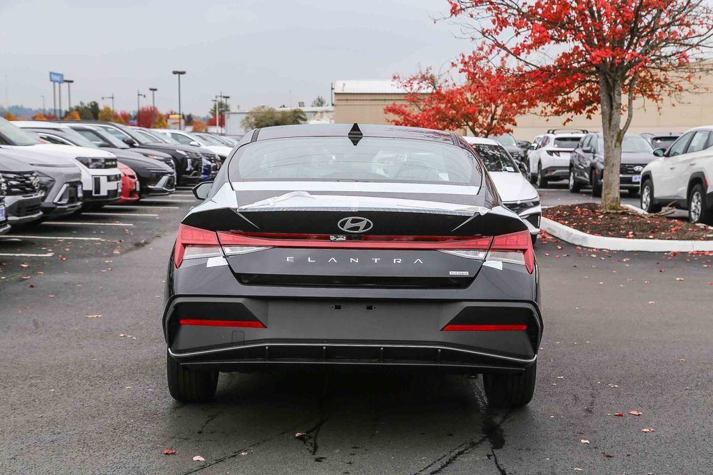 New 2026 Hyundai Elantra Hybrid w/ Cargo Package FWD image 8