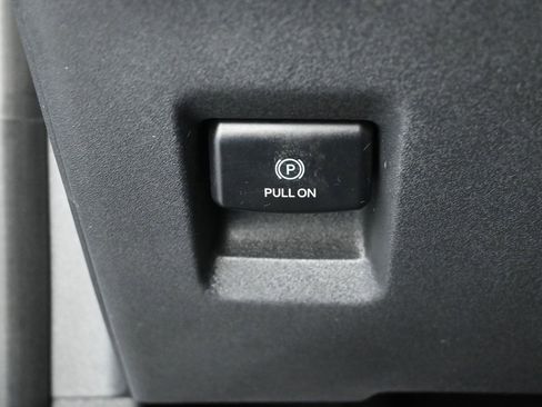 Certified 2023 Ford Explorer ST-Line w/ Class IV Trailer Tow Package image 14