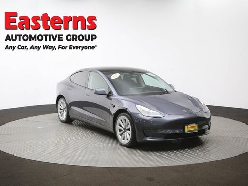 Used 2023 Tesla Model 3 Standard Range image 47