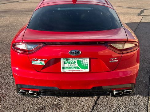 Used 2018 Kia Stinger GT2 image 14