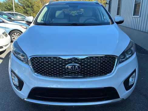 Used 2016 Kia Sorento SX image 2