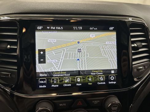 Used 2020 Jeep Grand Cherokee Altitude AWD/4WD image 16