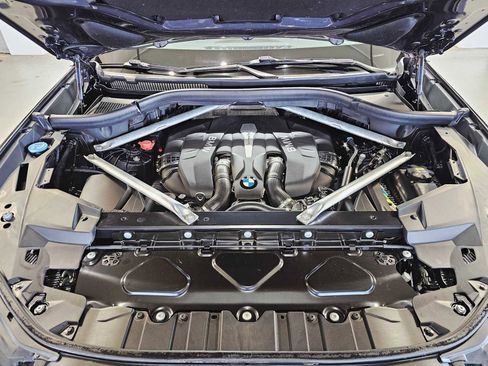 Used 2020 BMW X5 xDrive50i w/ Off-Road Package image 9