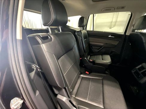 Used 2023 Volkswagen Atlas SE w/ Panoramic Sunroof Package AWD/4WD image 16