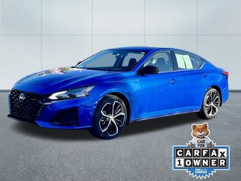 Certified 2025 Nissan Altima 2.5 SR image 7