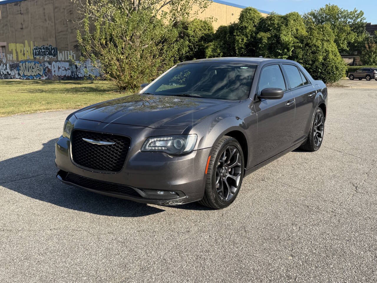 Used 2019 Chrysler 300 S RWD image 2