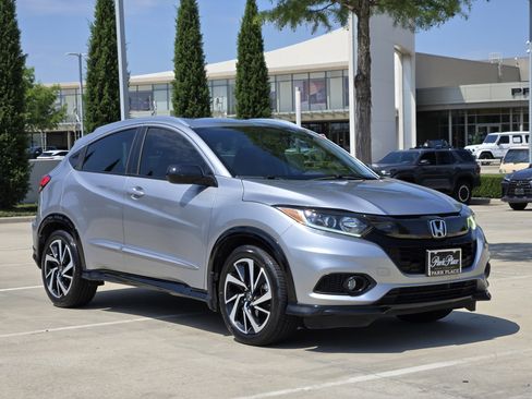 Used 2019 Honda HR-V Sport image 7
