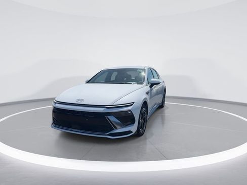 New 2026 Hyundai Sonata SEL FWD image 3